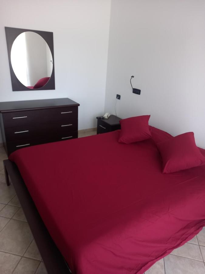 Sun Sea Relax Apartment Luni Екстериор снимка